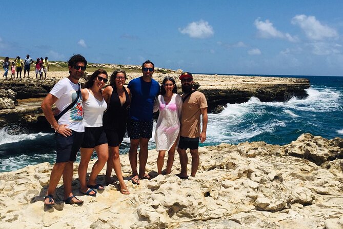 6-Hours Tour East Coast of Antigua: Stingray City, Lunch & Beach - Lunch at a Typical Antiguan Restaurant: More Than a Box Meal