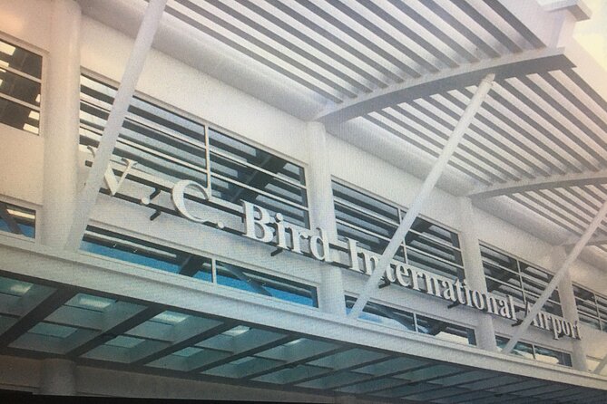 Antigua Roundtrip Airport Transfer - From V.C. Bird to St. John’s, what the ride feels like