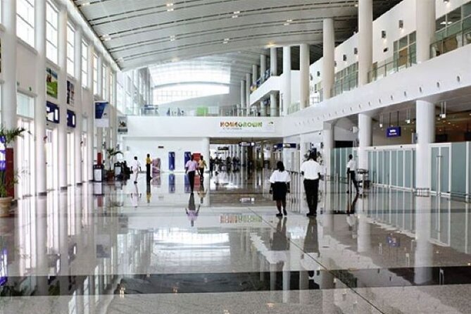 Antigua Roundtrip Airport Transfer - The drivers and the island context you can actually use