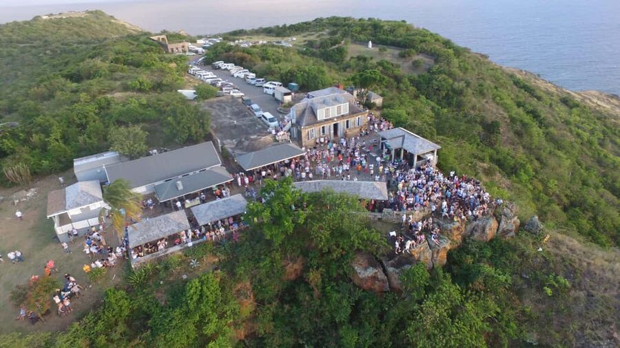 Antigua: Shirley Heights Sunset Party Transfer - Food and drinks: what is included, what you pay for
