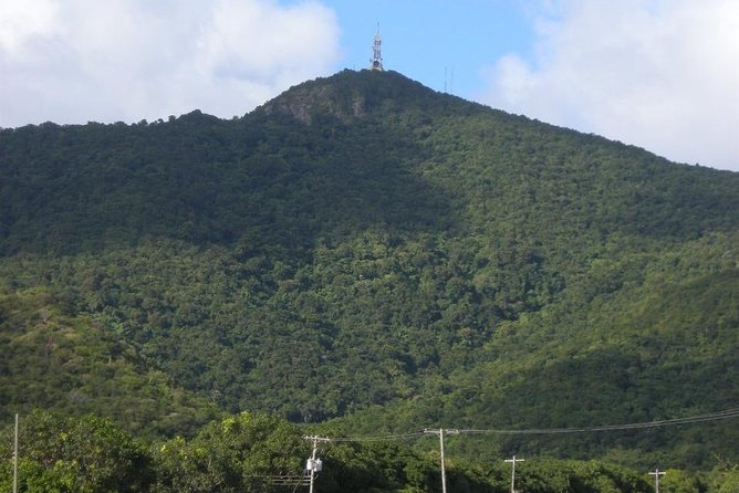 Hike Antigua Tour - Conquer the Hill - Getting going at 8:30, with pickup and a small group vibe
