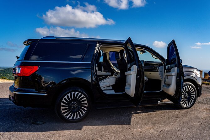 Luxury Airport transfer from or to Antigua Airport - Who should book this Antigua airport transfer?