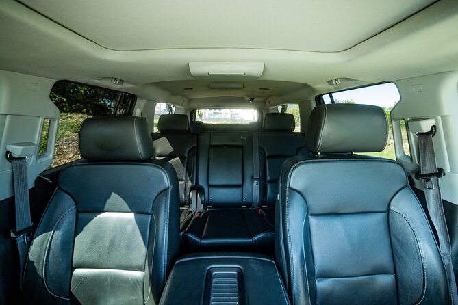 Luxury Airport transfer from or to Antigua Airport - Meeting point details at V.C. Bird International Airport, and how to reduce stress