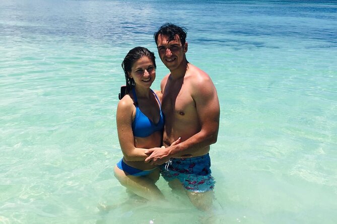 Most Beautiful Beaches of Antigua: Valley-Jolly or Fort-Dickenson - Your guide and the small-group feel, from Greta and Robert to Andrew and Jerome