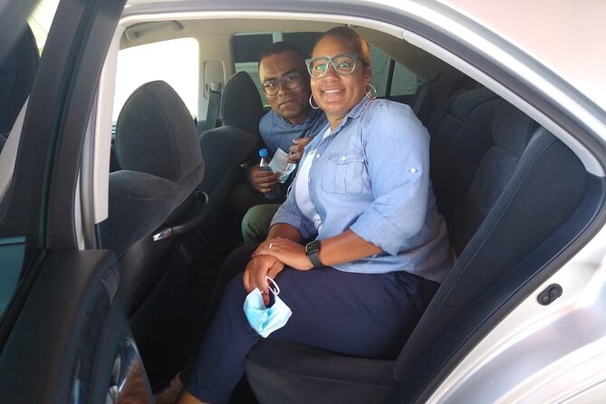 Private Antigua Airport Roundtrip Transfer to Hammock Cove - Finding your driver at ANU: the meet-and-greet that saves time
