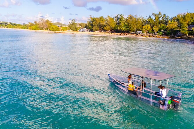 Reef Explorers Transparent Boat and Beach Tour - Crew and Vibe: What Makes It Work When Weather Turns