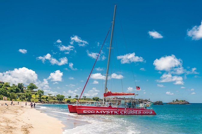 Sail and Snorkel at Cades Reef - BBQ lunch on board: warm food, no waiting