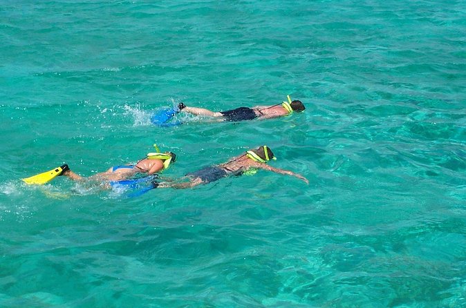 Sail and Snorkel at Cades Reef - Stop 2: the secluded bay beach break for swimming and shell time